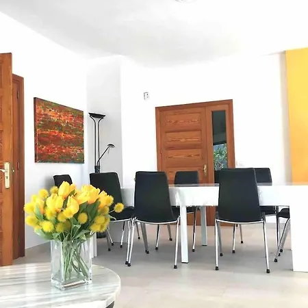 5bedroom,heated Pool,garden,100m Ocean 8 To 11p *